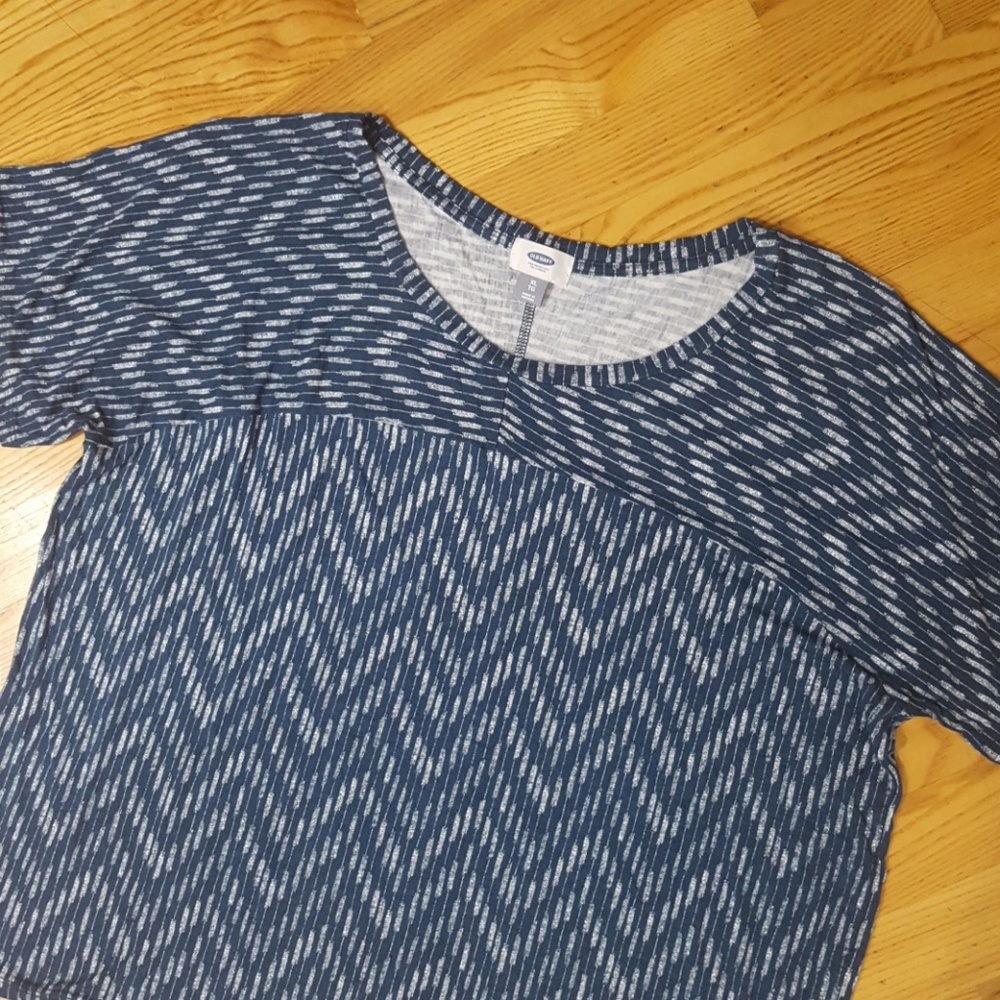 🎈SALE🎈NWOT Old Navy dolman sleeve chevron